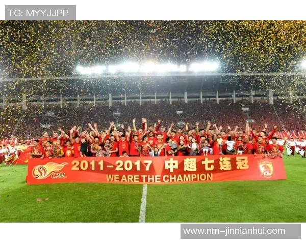 《重温足球经典瞬间 探索传奇球星的辉煌历程与回忆卡收藏价值》