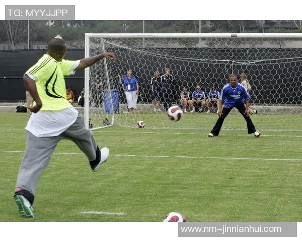 提升球星足球脚法训练技巧打造精英运动员的系统训练方案