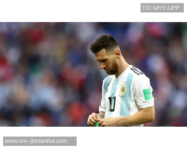 现役六号球衣足球巨星表现解析与未来展望