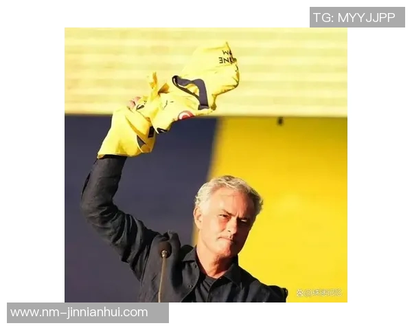 白发球星的传奇人生 从足球场到生活的精彩篇章